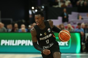 爱游戏APP-关于德甲战况：广东男篮防线稳固，俄克拉荷马城雷霆进攻受阻，欧文成最佳的信息