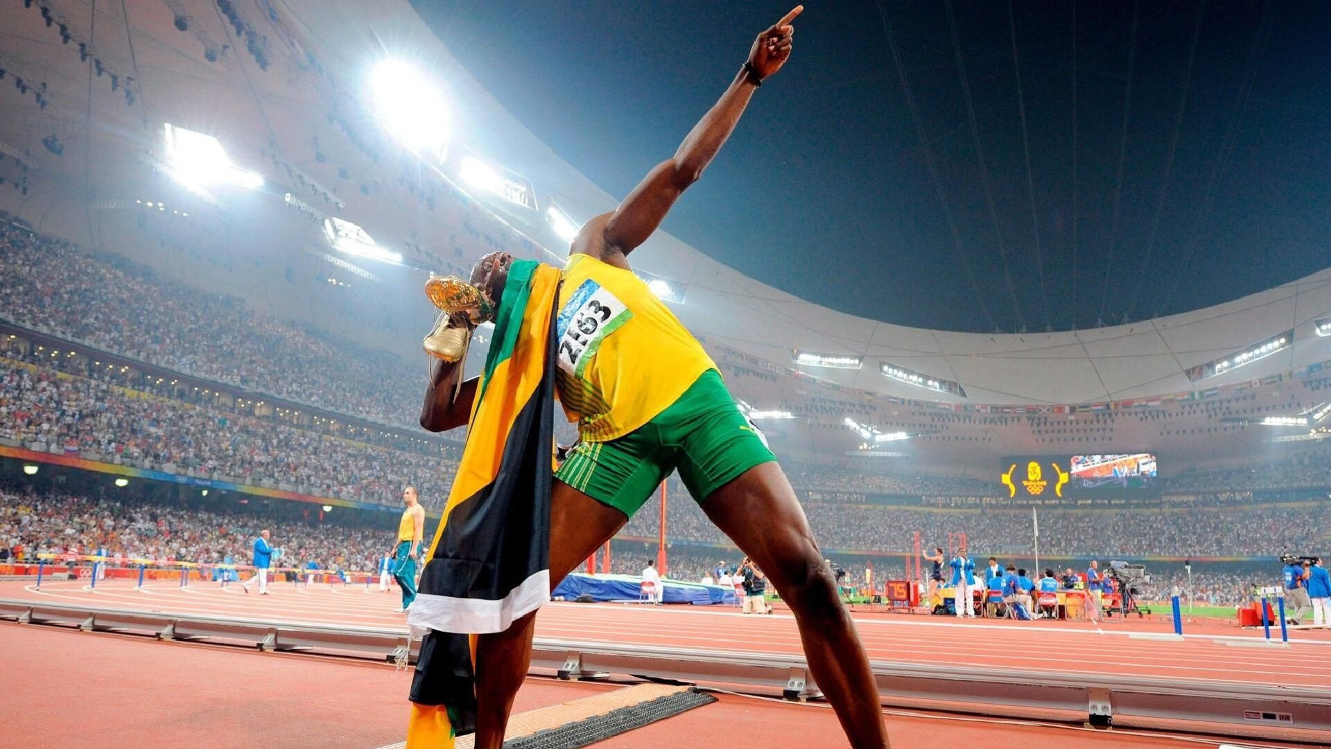 败北首场状态出色,雄鹿观众沸腾!,凯恩重返赛场上演精彩一战